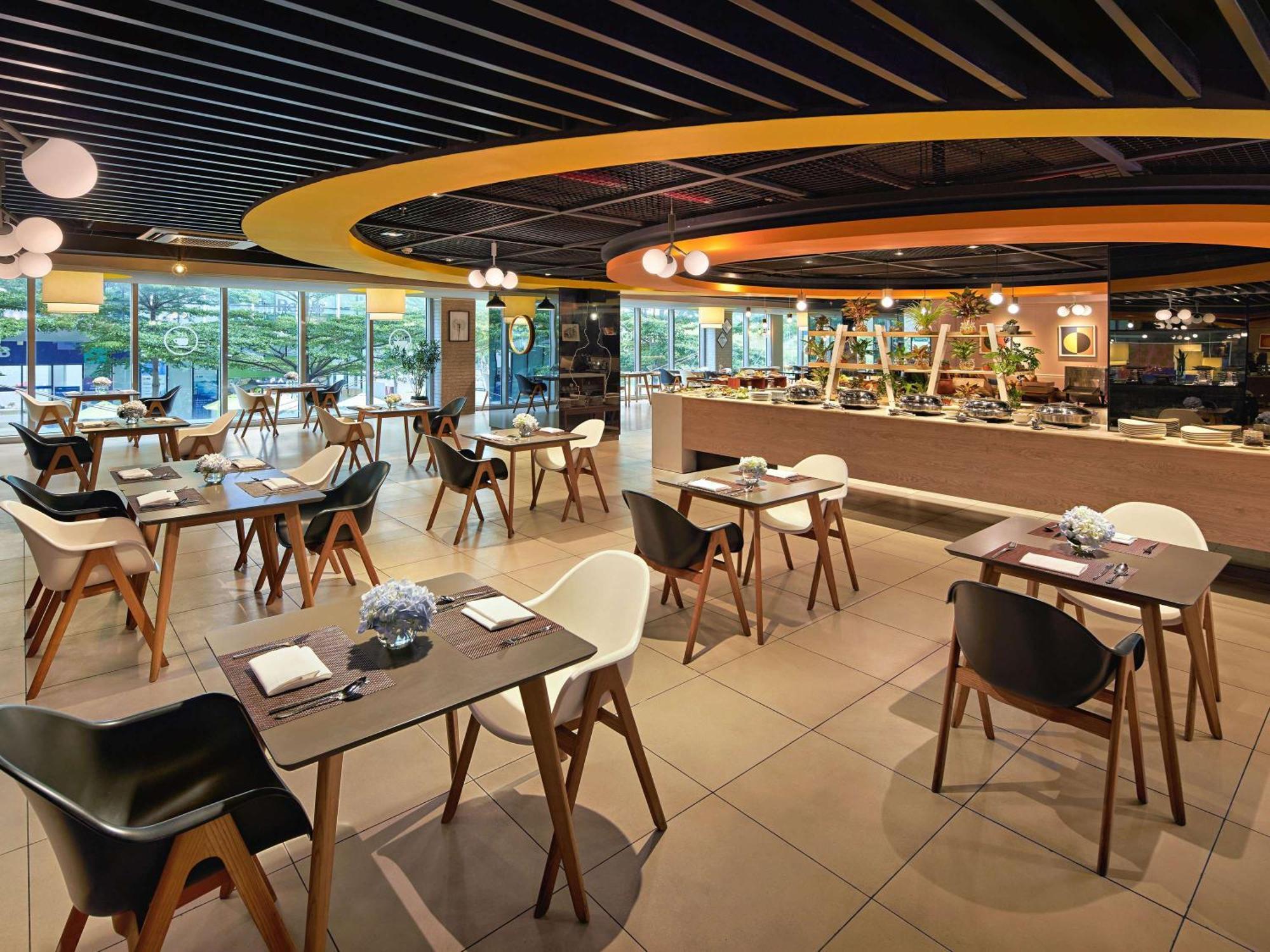 Novotel Living Saigon South Ho Chi Minh Zewnętrze zdjęcie